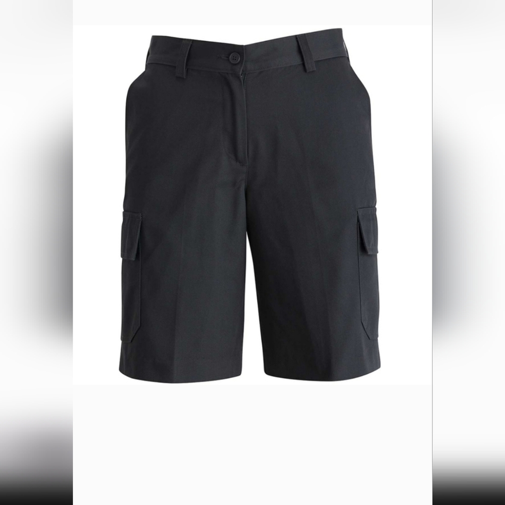 Women's Black Cargo Shorts Size 6 Nwt